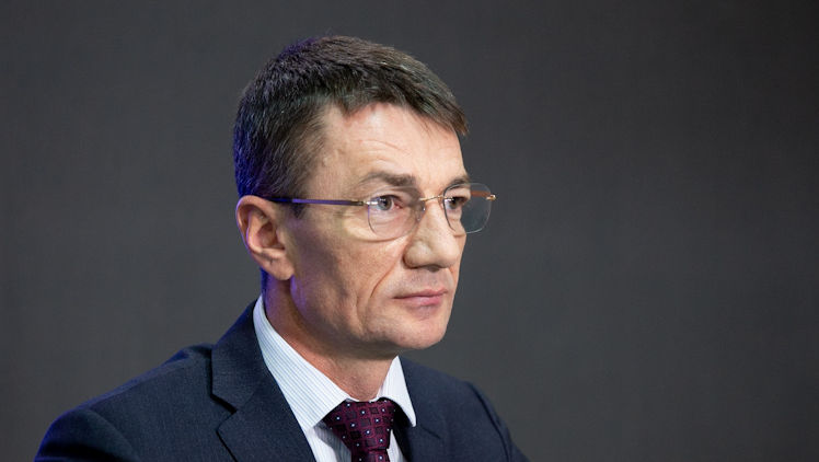 Cine este fostul ofițer de rang înalt de la SIS, reținut în România