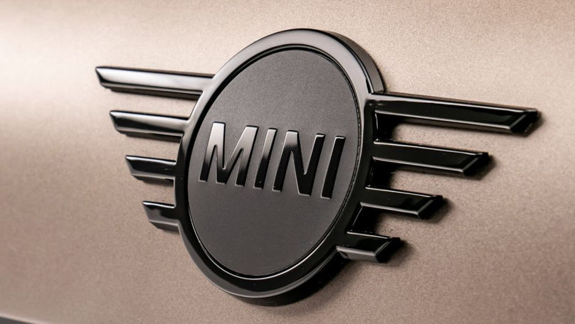 Mini oprește producția de modele echipate cu transmisie manuală