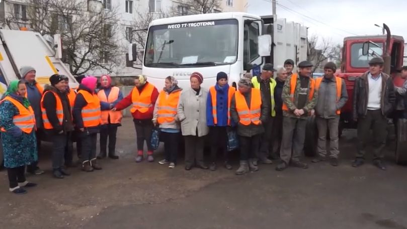 Angajații întreprinderii de salubrizare din Căușeni au ieșit la protest