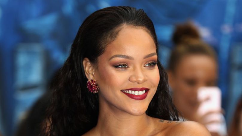 Rihanna a lansat o colecție de haine pentru adolescenți