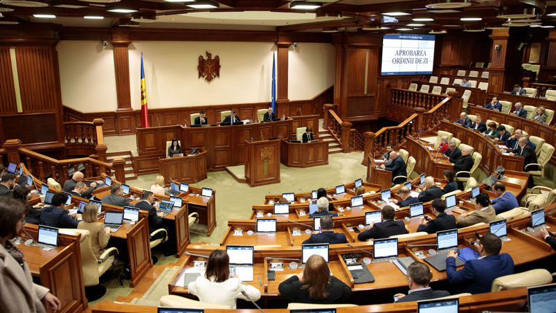 Opoziția, criticată pentru atitudinea față de represiunile lui Stalin