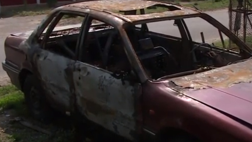 Un bărbat a dat foc mașinii pe care i-a vândut-o vecinului
