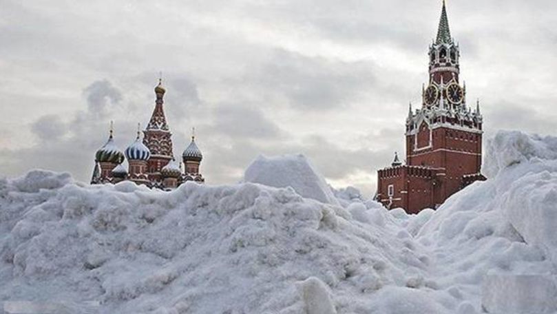 Moscova, lovită de un viscol cum n-a mai fost în ultimii 70 de ani