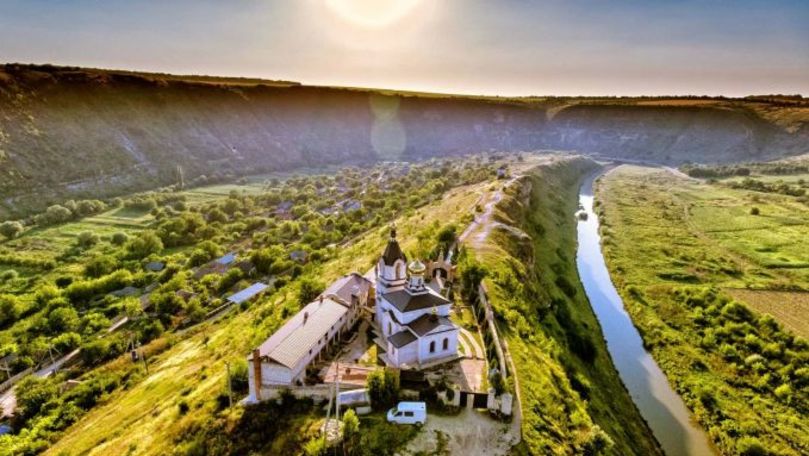 Vacanţa în pandemie: Tot mai puţini turişti au ales să viziteze Moldova