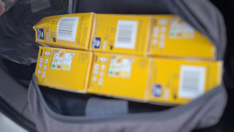 Dispozitive medicale nedeclarate, găsite în mașina unui tânăr la vamă