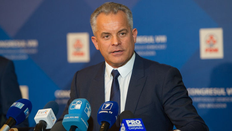 Surse: Cine ar fi femeia reținută împreună cu Vladimir Plahotniuc
