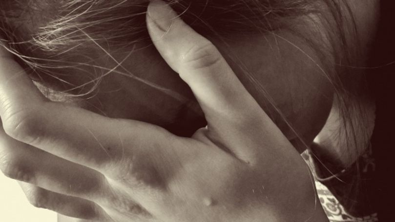 Româncă de 13 ani, obligată de propria mamă să se prostitueze în Italia