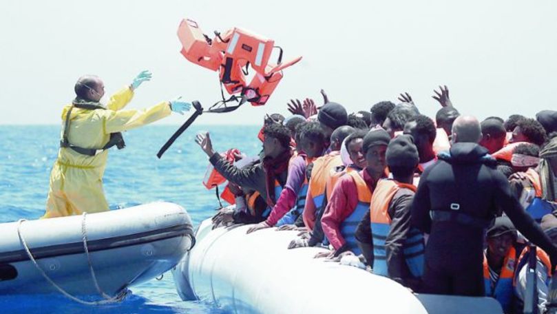 Franţa: 22 de migranţi au fost salvaţi în Canalul Mânecii