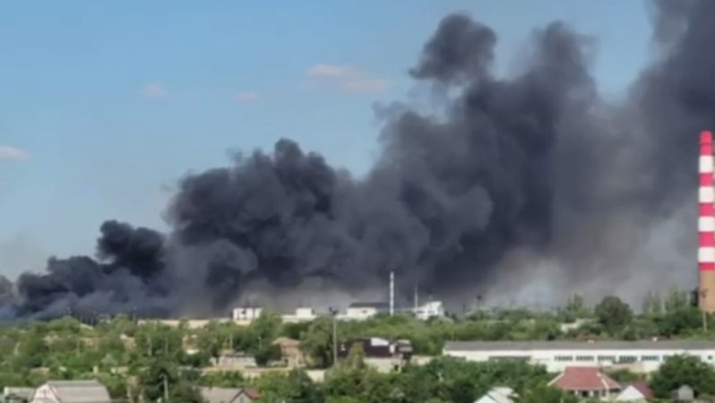 Incendiu în stânga Nistrului: Au intervenit trei echipaje de pompieri
