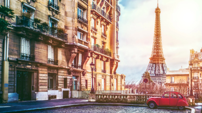 Parisul ar putea avea taxiuri zburătoare. Cât va costa o cursă