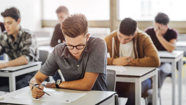 Programul FLEX: Elevii se pot abona la un formular de interes