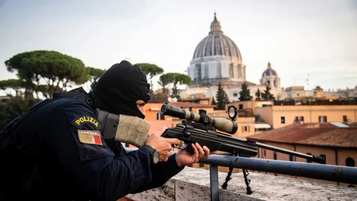 Tentativă de asasinare a fostului Papă Francisc, dejucată în Italia