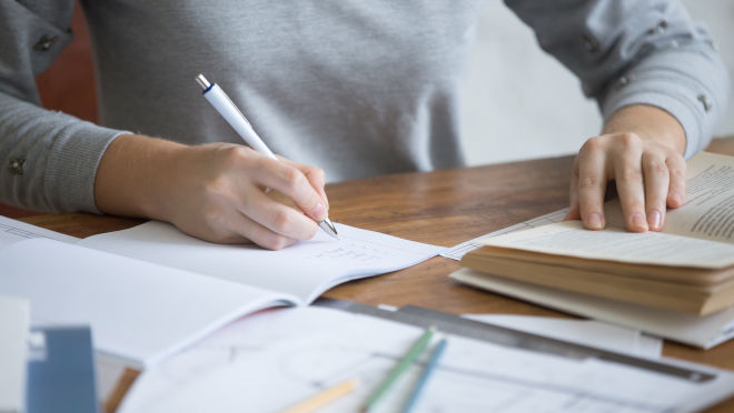 Ce beneficii extraordinare are scrisul de mână pentru creier