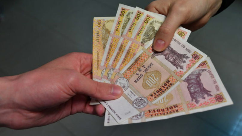 Mii de moldoveni muncesc ilegal: Sindicatele trag un semnal de alarmă