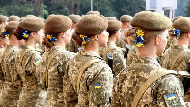 Ucraina: O brigadă lansează prima campanie de recrutare a femeilor