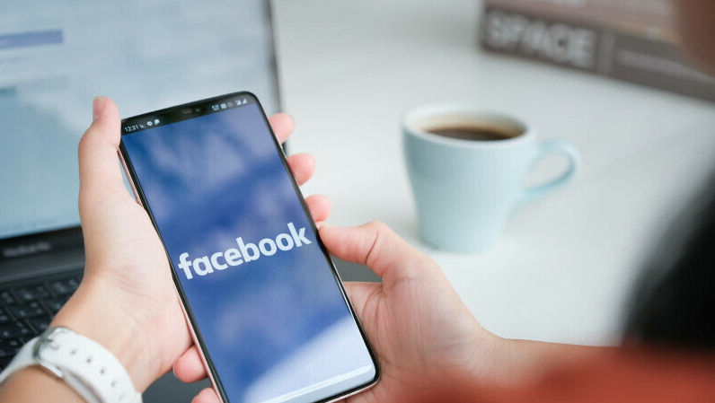 Facebook a picat în mai multe țări. Ce probleme raportează utilizatorii
