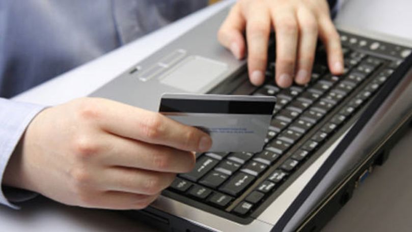 Moldovenii care fac cumpărături online vor fi nevoiţi să plătească TVA