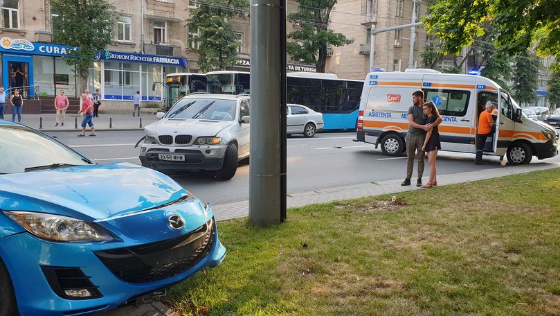 В центре столицы произошла авария.