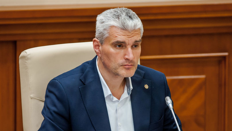 Вице-председатель парламента Александр Слусарь.