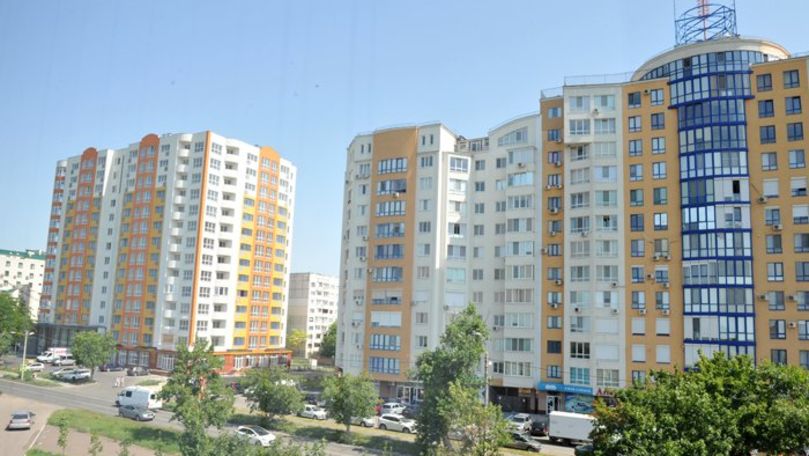 Большинство приобретенного через программу жилья, расположено в городах.