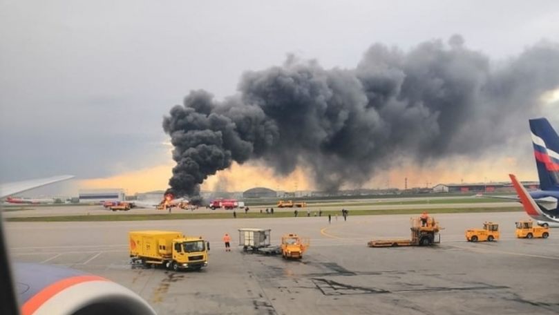Ipotezele accidentului din Moscova: Pasagerii se contrazic cu compania