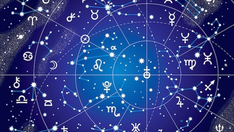 Horoscop 24 decembrie: Gest de iubire şi o întâlnire romantică