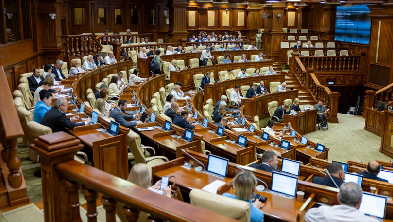 Proiecte de legi, adoptate netransparent? Promo-LEX semnalează nereguli