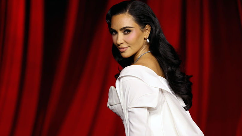 După șase ani de muncă, Kim Kardashian a devenit absolventă de Drept