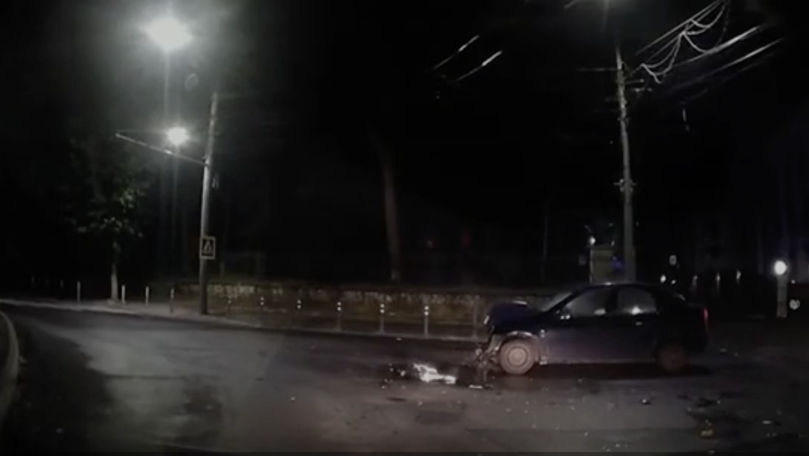 Accident violent în centrul Capitalei cu implicarea unui taxi