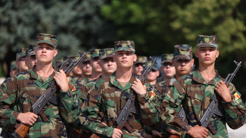 Tinerii soldați au depus Jurământul militar la Chișinău și Cahul