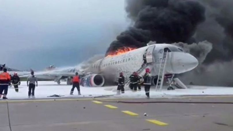Șeremetievo: Angajații filmau râzând aterizarea în flăcări a avionului