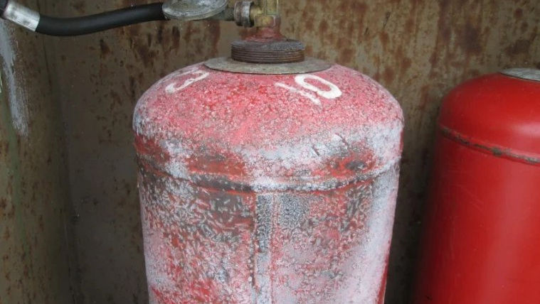 Explozie într-un garaj din Bălți: O femeie și un copil au suferit arsuri
