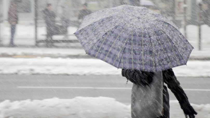 Vortexul polar dezlănțuit: În New York a început să ningă în luna mai