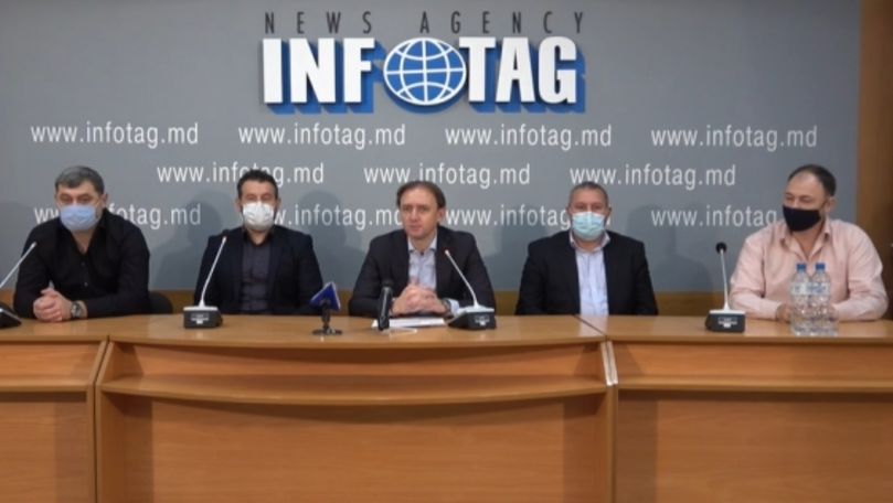 Ex-fotbaliști: FMF este SRL. Nu furați viitorul fotbalului din Moldova