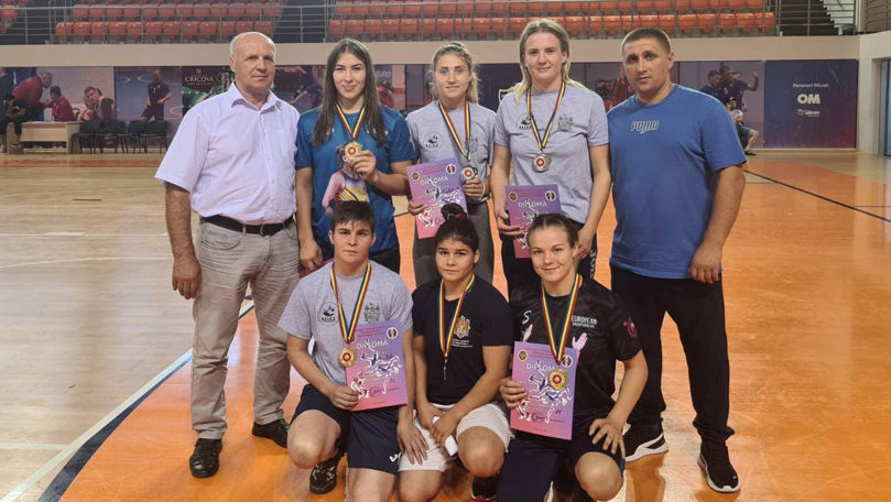 Peste 300 de sportivi au concurat la campionatul național de lupte