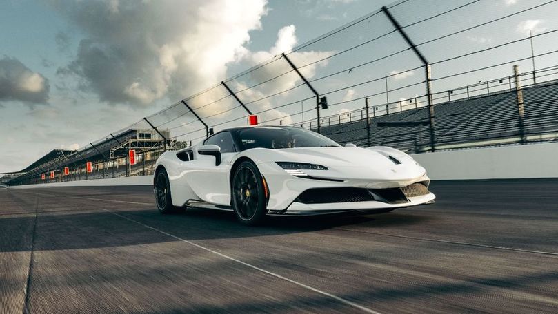 Ferrari SF90 Stradale a stabilit un record pe circuitul Indianapolis