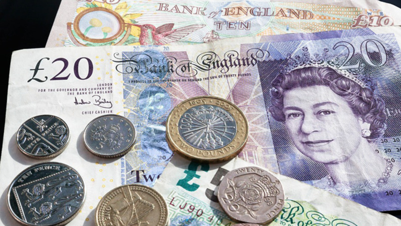 Brexit: Avertismentul Băncii Angliei în privința lirei sterline