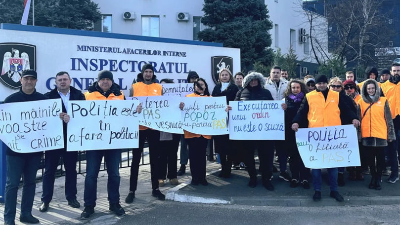 Activiștii partidului Inima Moldovei au protestat la IGP: Ce au cerut