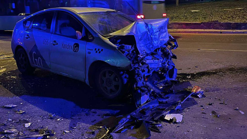 Accident la Ciocana: Cinci persoane au fost rănite. Un șofer ar fi beat