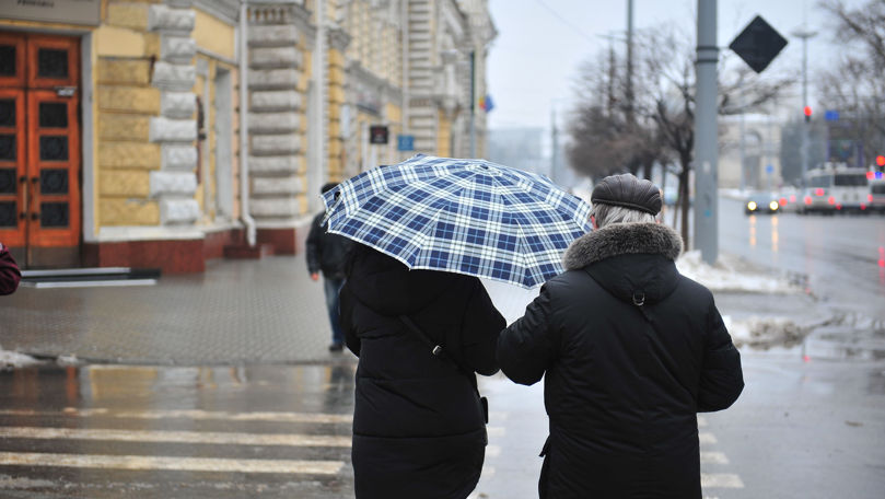 Meteo 6 aprilie 2023: Ploi, lapoviță și minime de până la -2°C