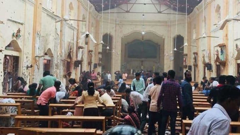 Momentul exploziei unei bombe la o biserică din Sri Lanka