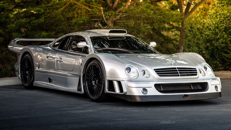 Un spectaculos Mercedes-Benz CLK GTR, scos la vânzare: Cât costă