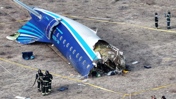 Casa Albă: Există indicii că avionul AZAL a fost doborât de Rusia