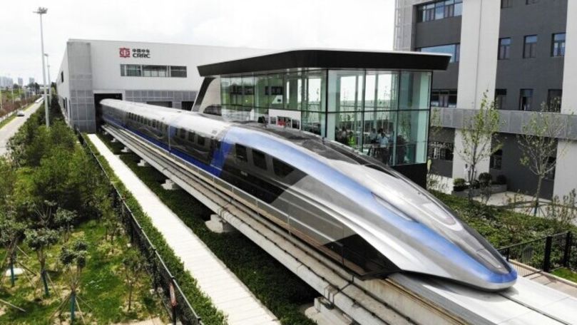 China a prezentat un tren care merge cu 600 km/h: Cel mai rapid din lume