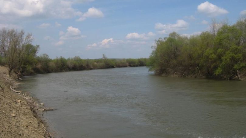 Caz tragic la Leova: O fetiță de 13 ani a murit în apele râului Prut