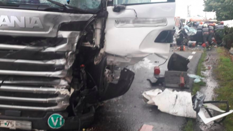 Moldoveni morţi şi răniţi într-un accident în România. Ce spune IGSU