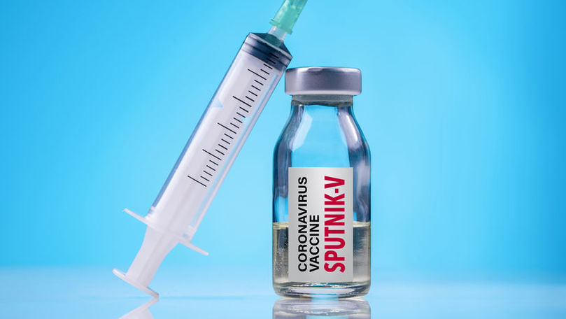 Pfizer și AstraZeneca fac probleme: UE deschide ușa vaccinului rusesc