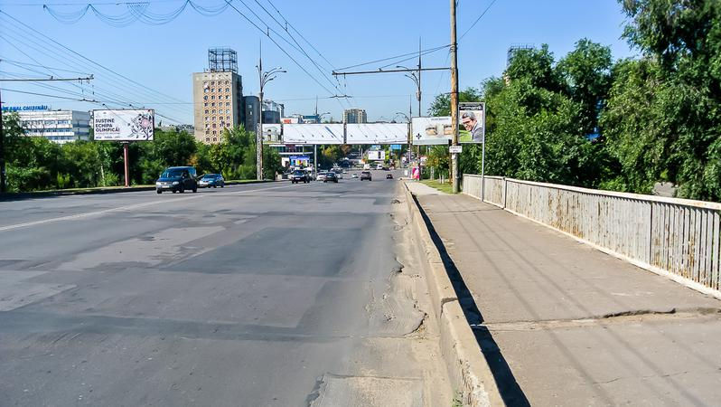 Podul de pe strada Ismail intră în reparație? Ce spune Primăria Chișinău