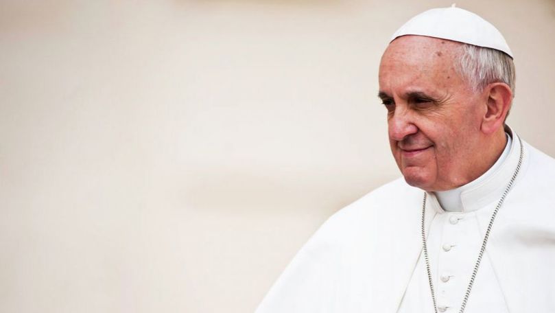 Papa Francisc: Cuplurile gay nu pot fi considerate familii