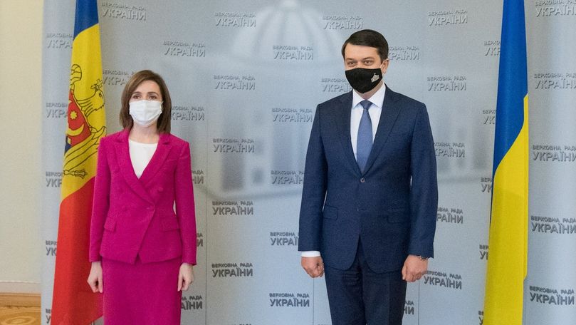 Санду обсудила со спикером Рады Украины парламентское сотрудничество.